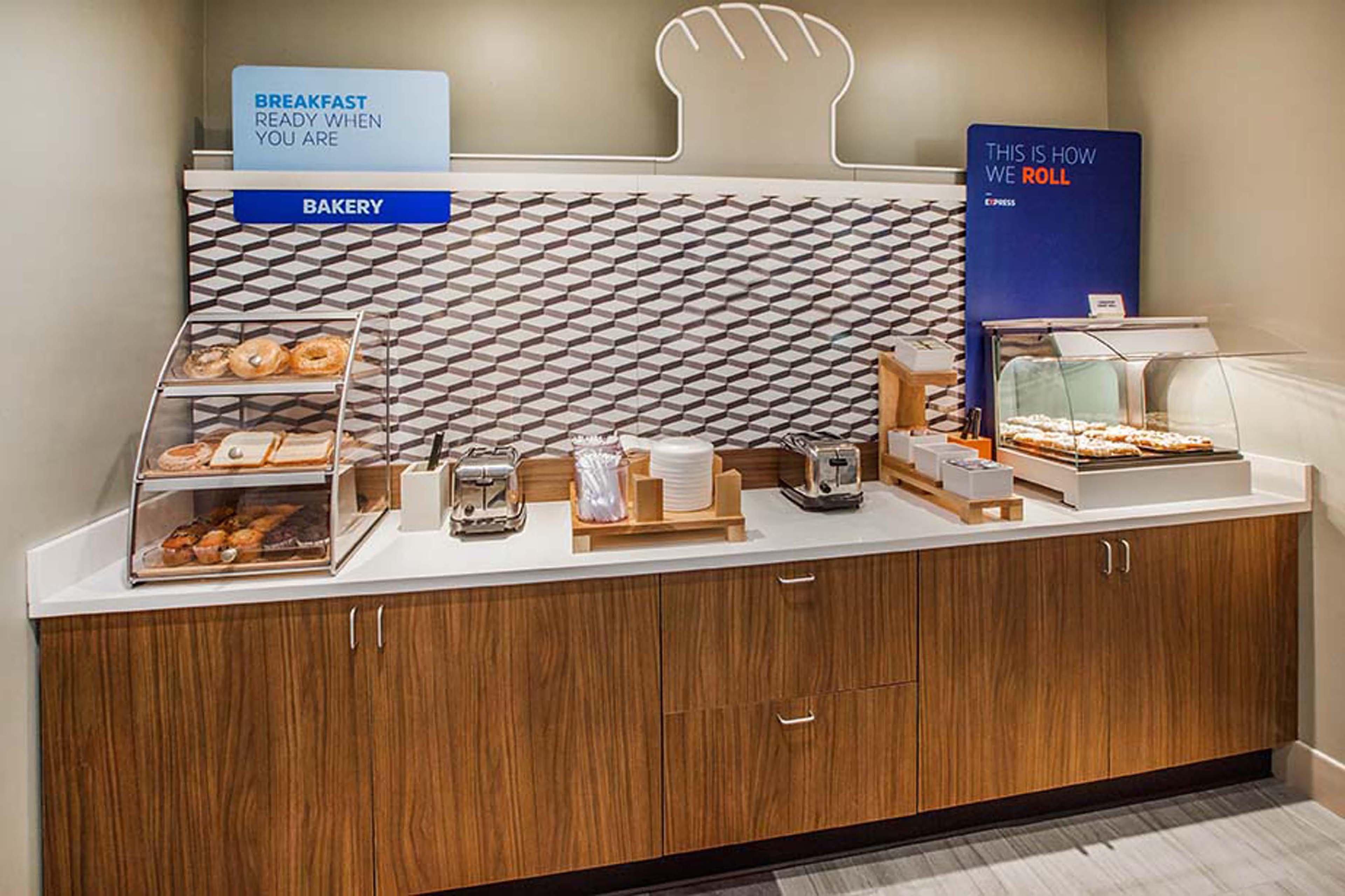 Holiday Inn Express Hanover By Ihg Eksteriør billede